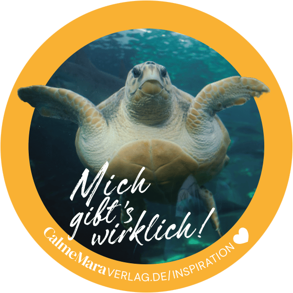 Sticker mit einem Foto von der Meeresschildkröte Yoshi und der Aufschrift: Mich gibt es wirklich!