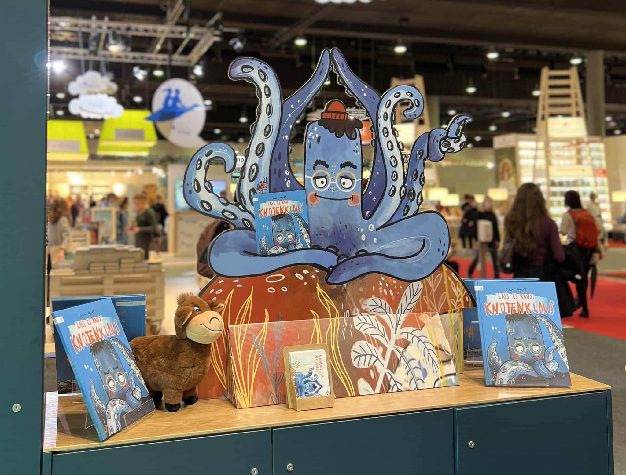 Buchstand " Lass es raus, Knotenklaus "